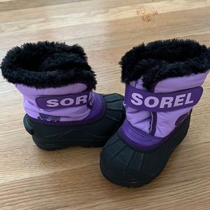 Sorel purple snow boot size 7